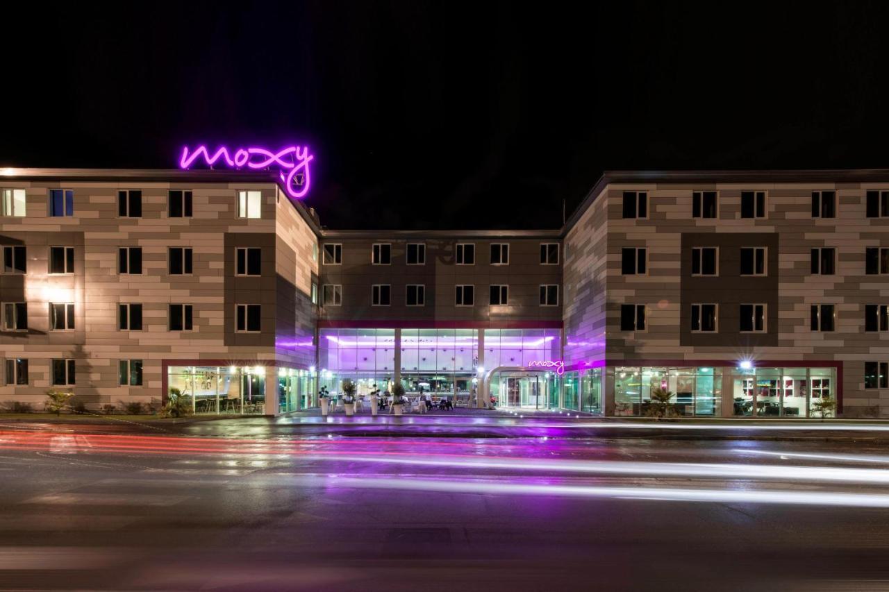 Moxy Milan Malpensa Airport Hotel Case Nuove  Bagian luar foto