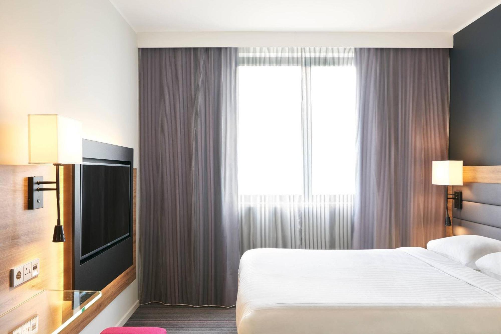 Moxy Milan Malpensa Airport Hotel Case Nuove  Bagian luar foto