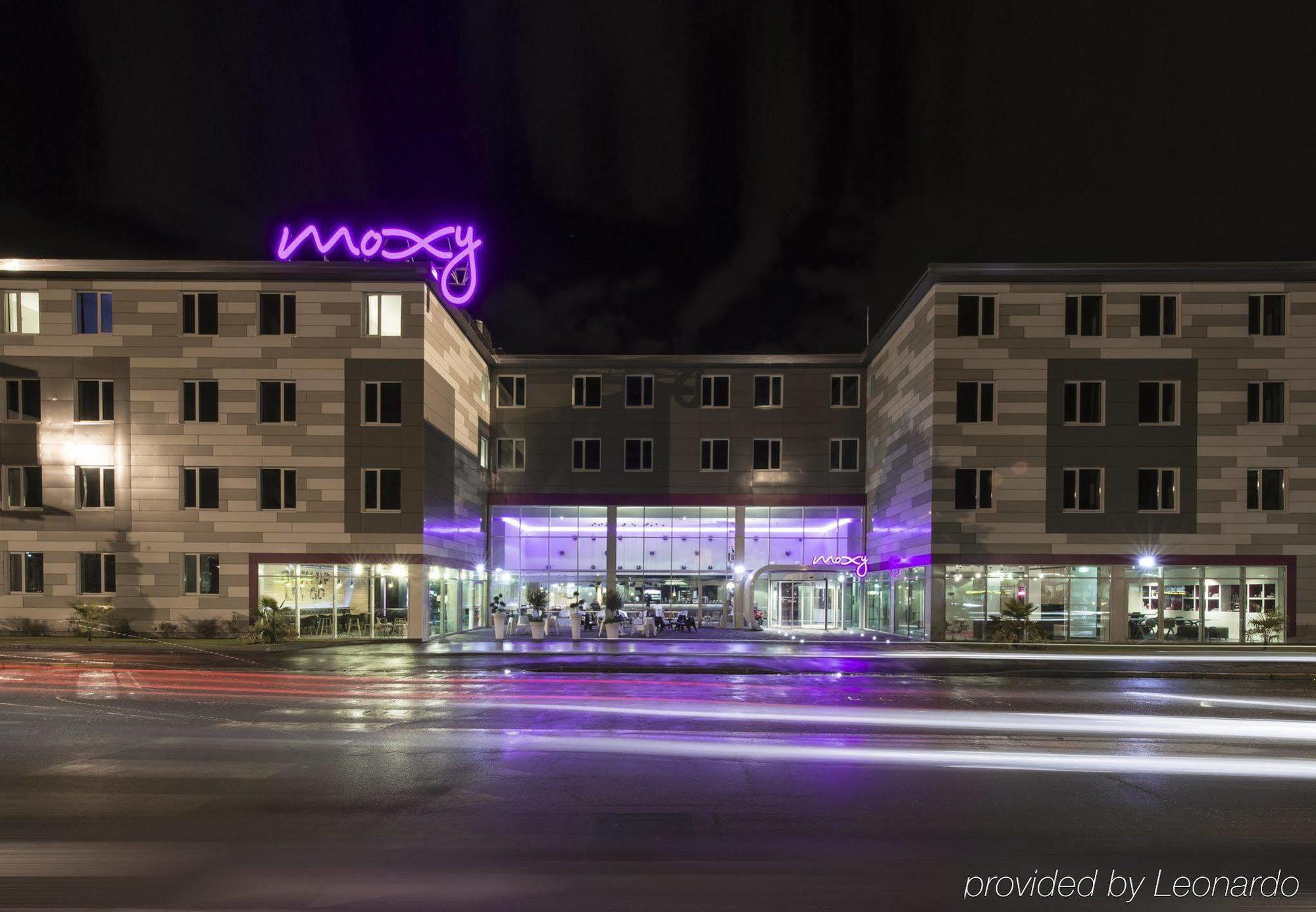 Moxy Milan Malpensa Airport Hotel Case Nuove  Bagian luar foto