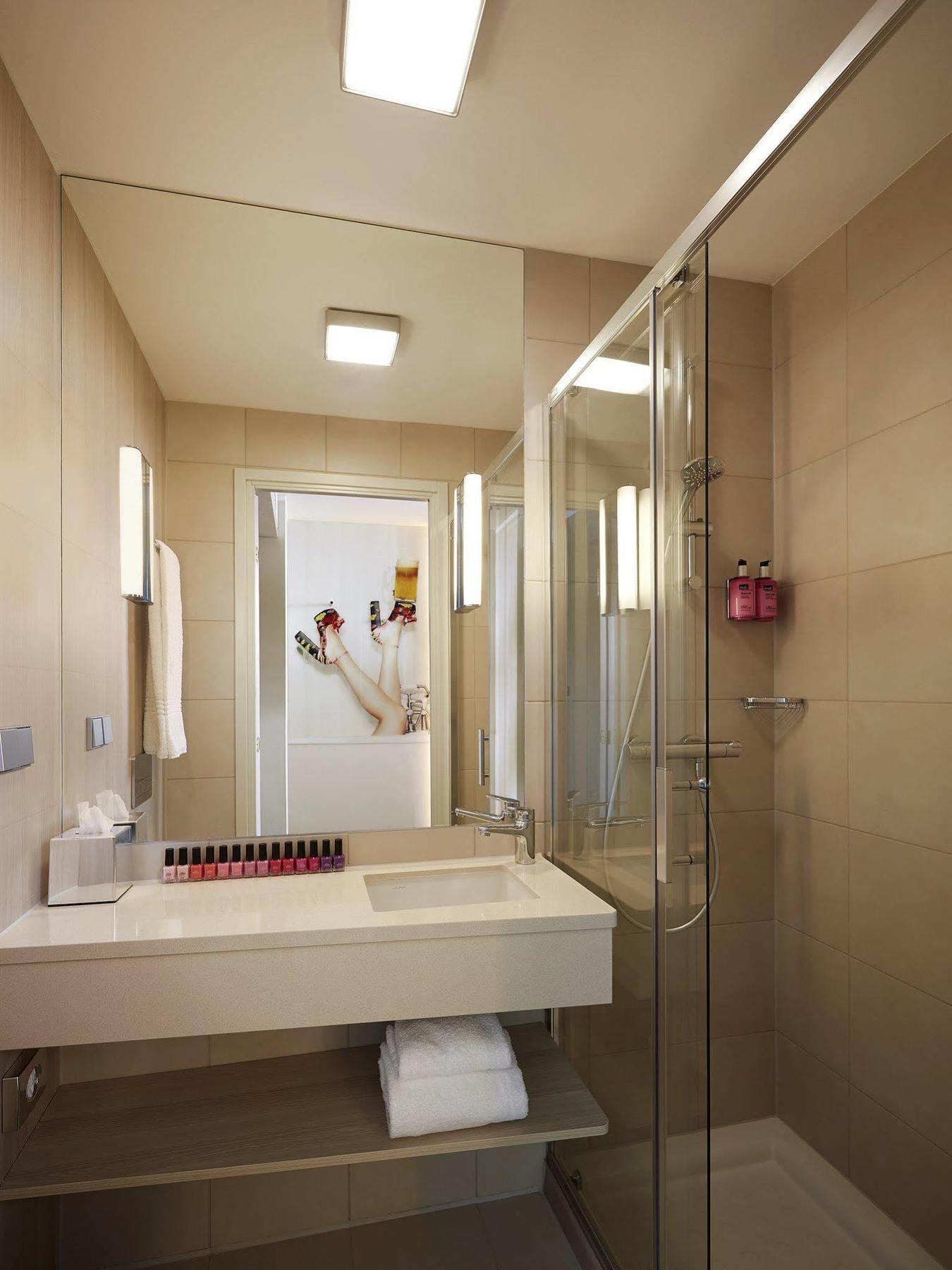 Moxy Milan Malpensa Airport Hotel Case Nuove  Bagian luar foto